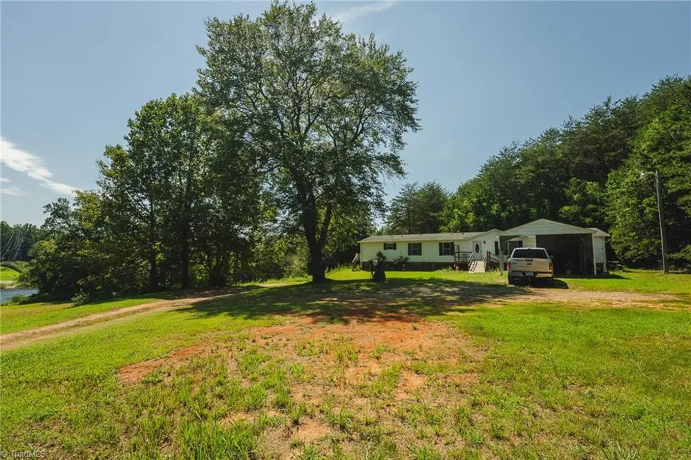 51 Fred Jolly Lane Taylorsville, NC 28681