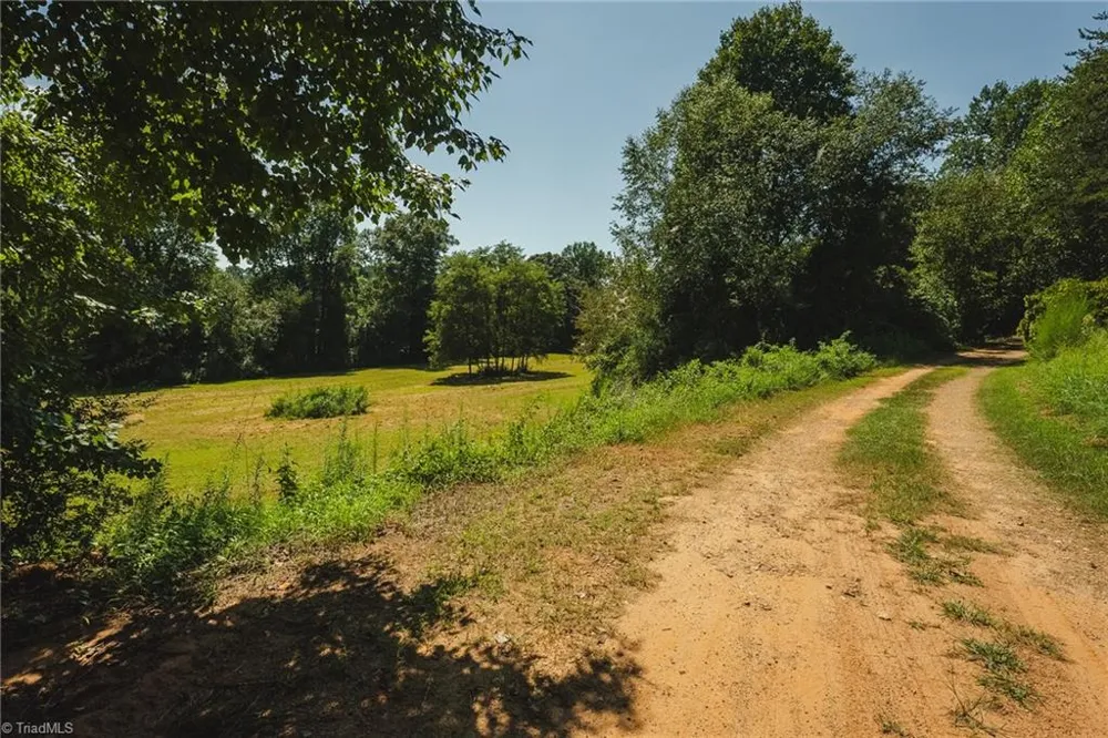 51 Fred Jolly Lane Taylorsville, NC 28681