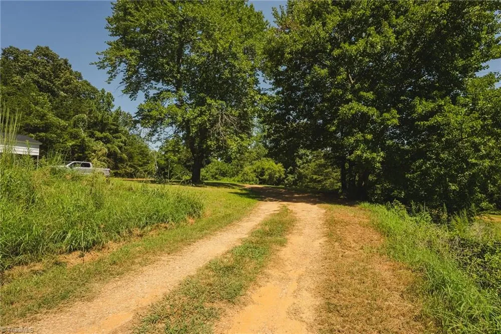 51 Fred Jolly Lane Taylorsville, NC 28681