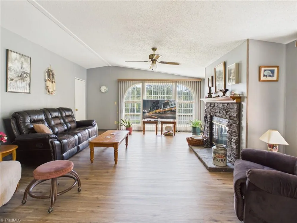 51 Fred Jolly Lane Taylorsville, NC 28681