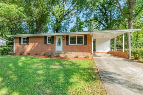 1207 Robin Road
