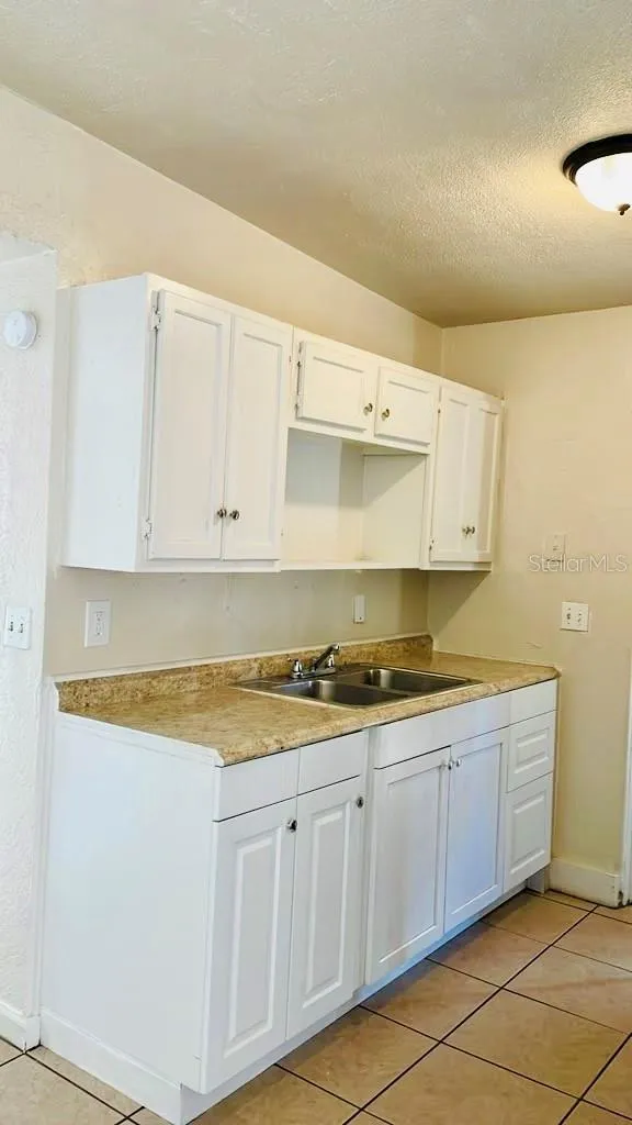 2040 LONG STREET Orlando, FL 32805