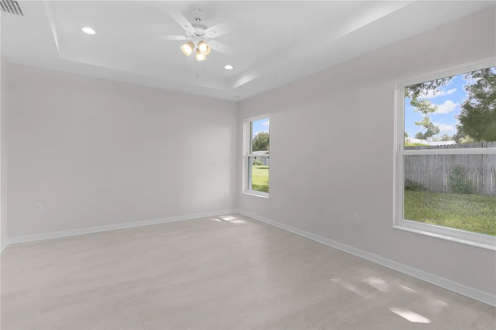 100 SEQUOIA TRAIL Ocklawaha, FL 32179