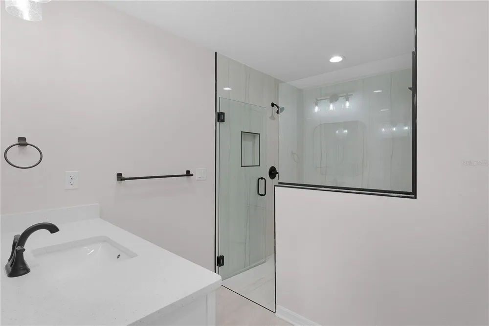 100 SEQUOIA TRAIL Ocklawaha, FL 32179