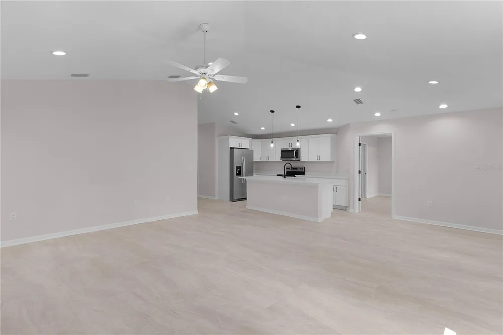 100 SEQUOIA TRAIL Ocklawaha, FL 32179