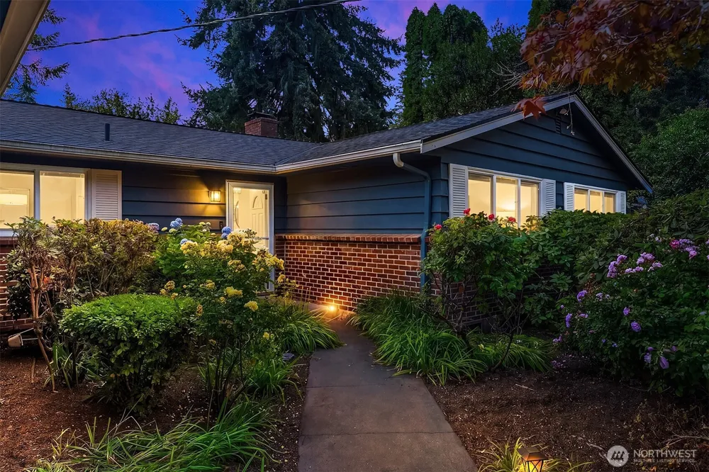 16217 NE 25th Street Bellevue, WA 98008