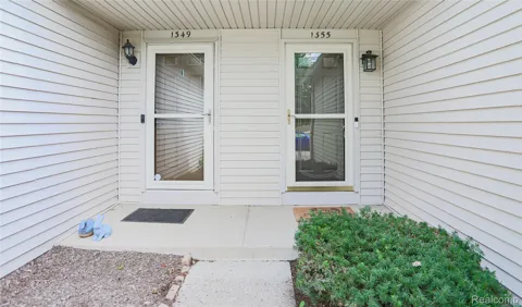 1355 Lochaven Road