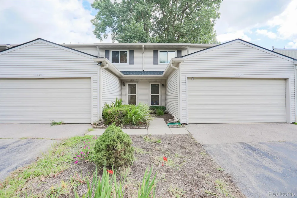 1355 Lochaven Road Waterford Charter Township, MI 48327
