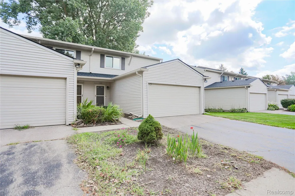 1355 Lochaven Road Waterford Charter Township, MI 48327