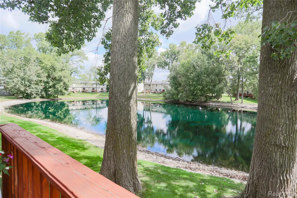 1355 Lochaven Road Waterford Charter Township, MI 48327