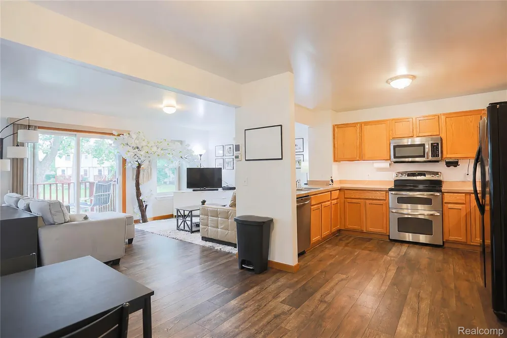 1355 Lochaven Road Waterford Charter Township, MI 48327
