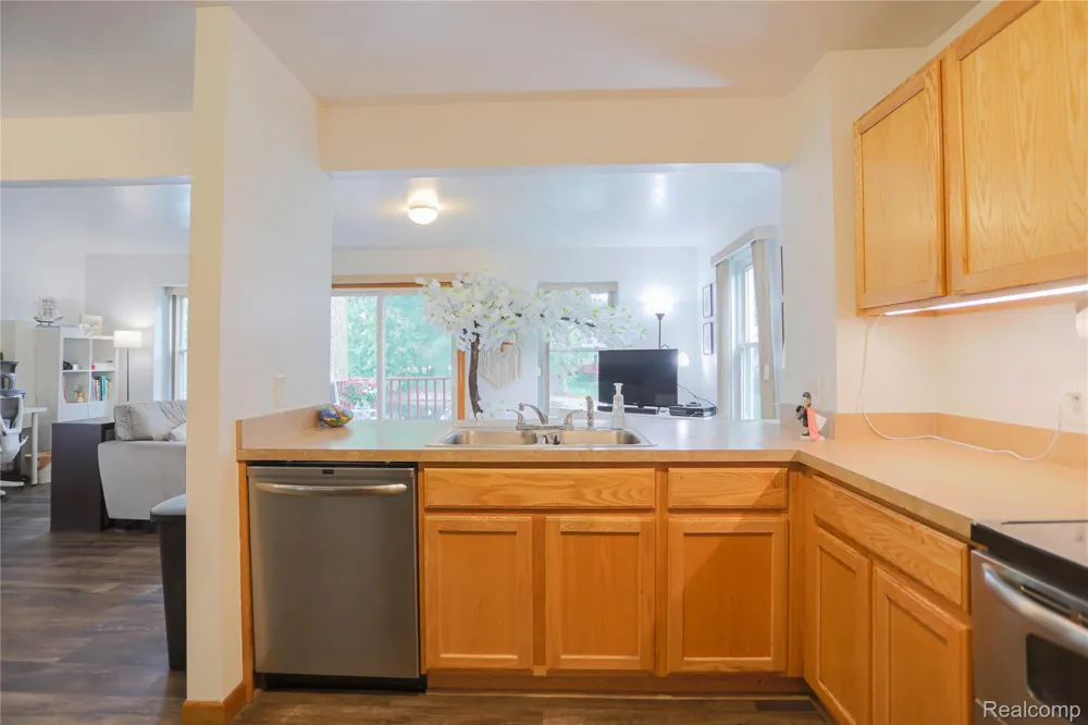 1355 Lochaven Road Waterford Charter Township, MI 48327