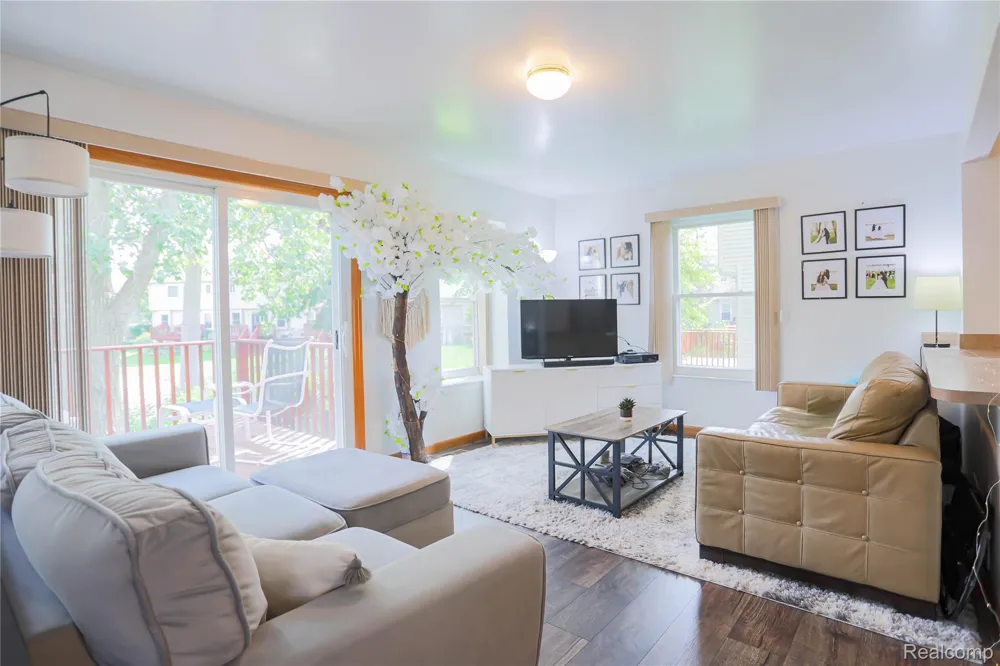 1355 Lochaven Road Waterford Charter Township, MI 48327