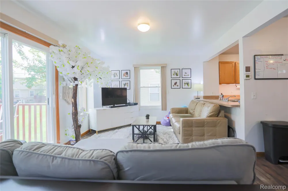 1355 Lochaven Road Waterford Charter Township, MI 48327