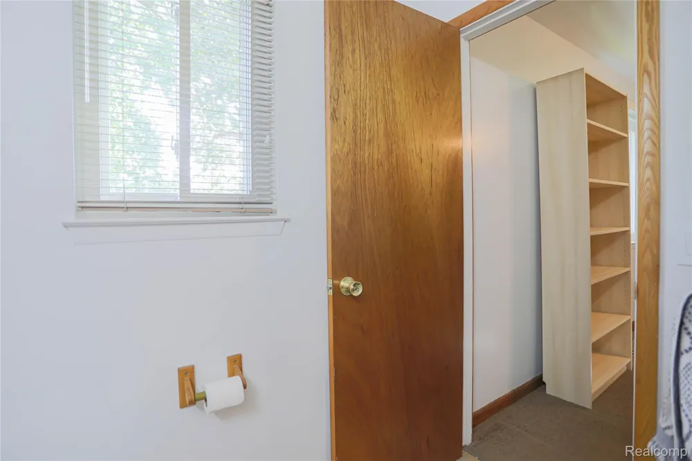 1355 Lochaven Road Waterford Charter Township, MI 48327
