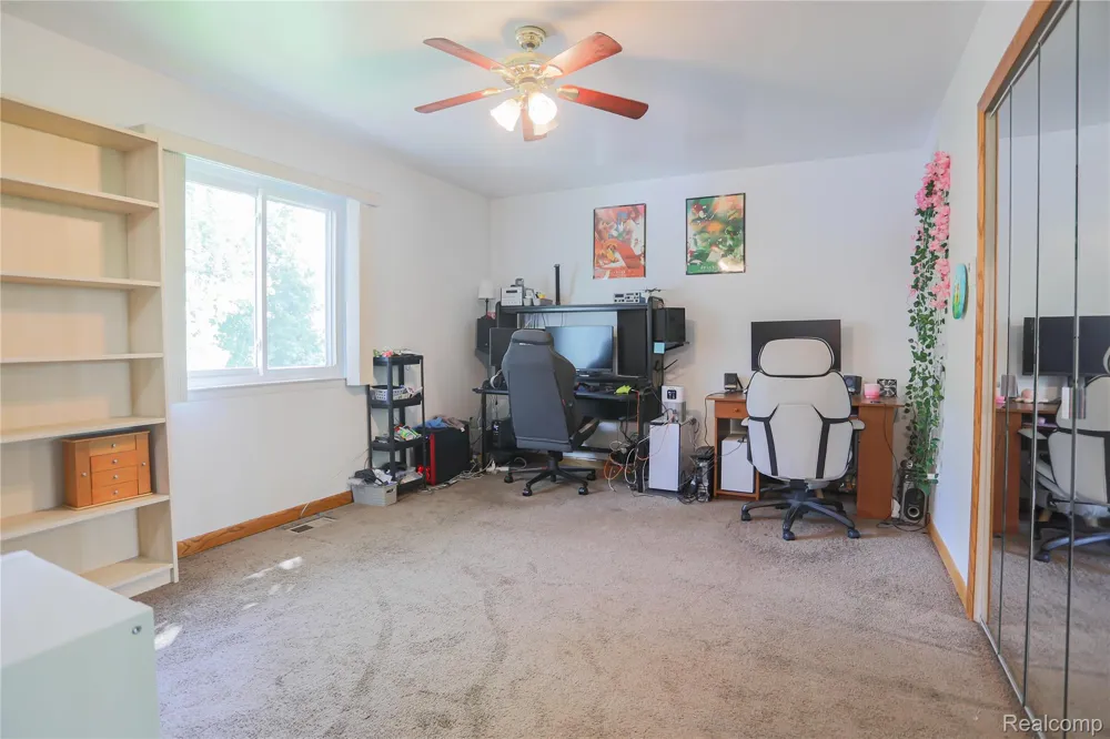 1355 Lochaven Road Waterford Charter Township, MI 48327