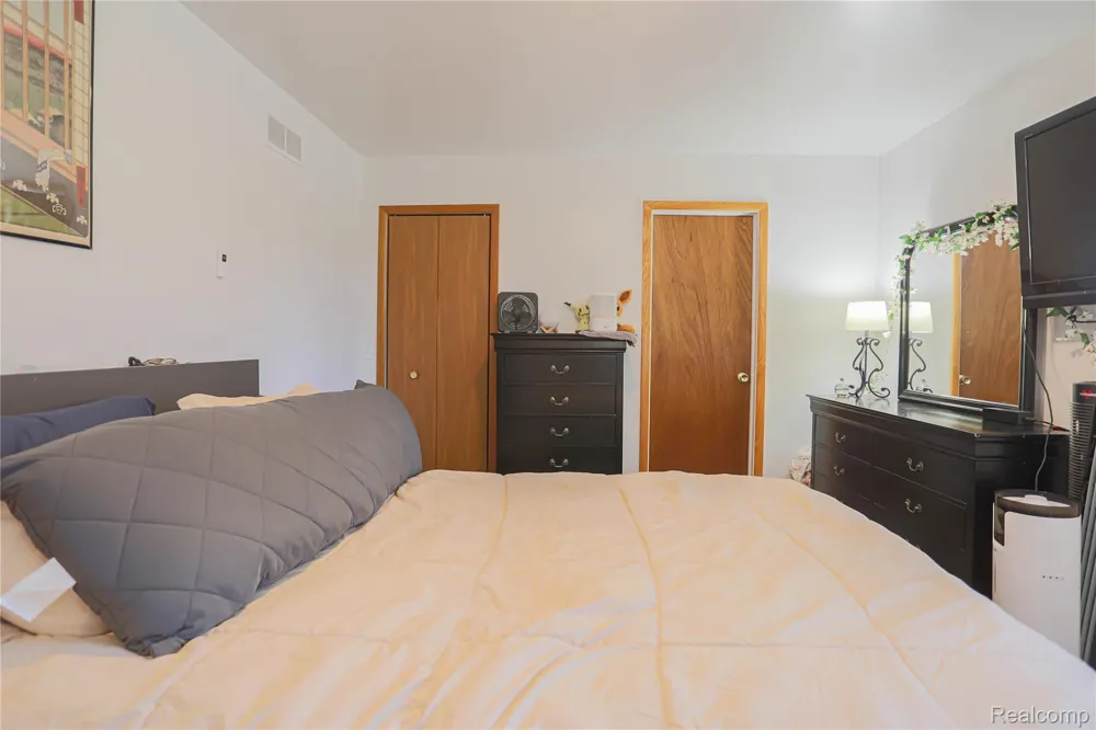 1355 Lochaven Road Waterford Charter Township, MI 48327