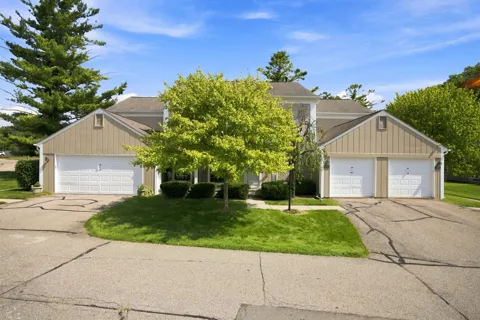 1285 Lamplighter Lane