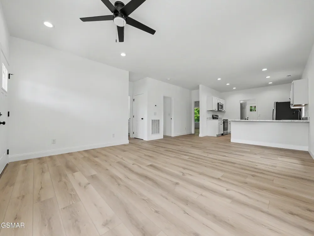 2433 Scenic Mountain Drive Sevierville, TN 37876