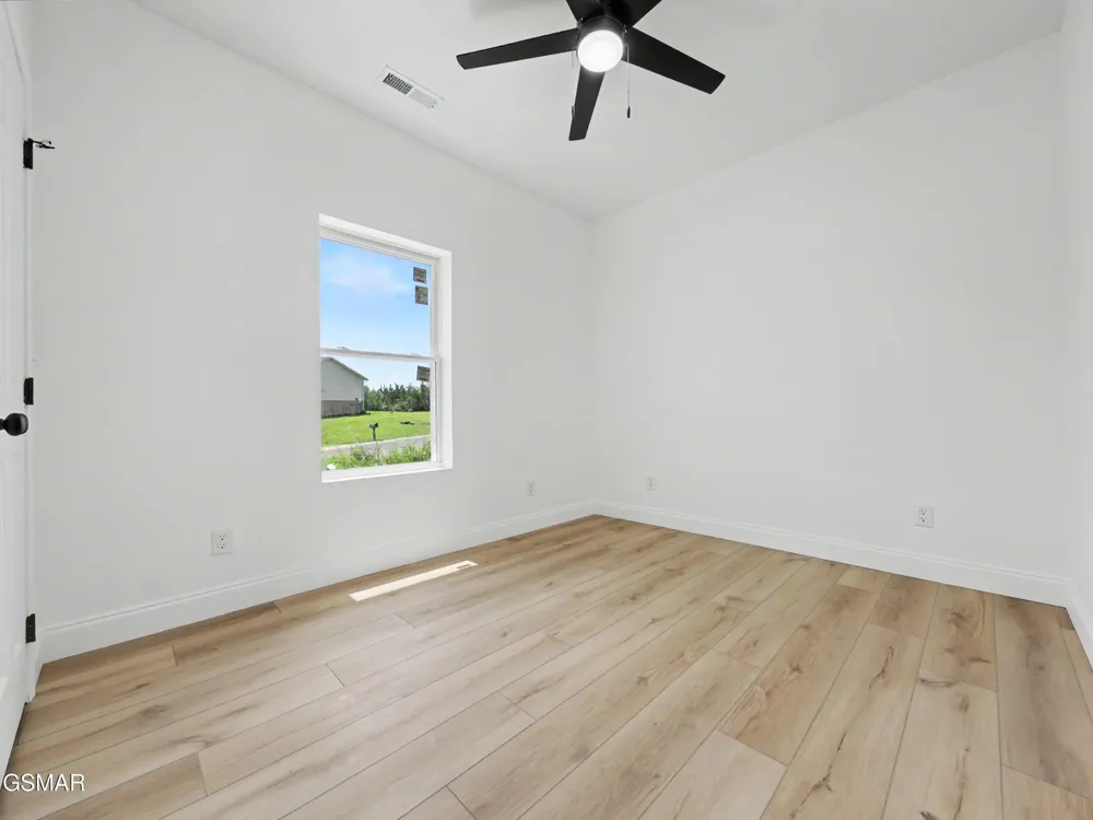 2433 Scenic Mountain Drive Sevierville, TN 37876