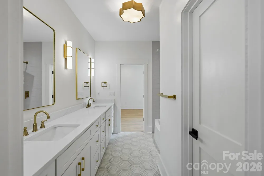 4538 Craig Avenue Charlotte, NC 28211