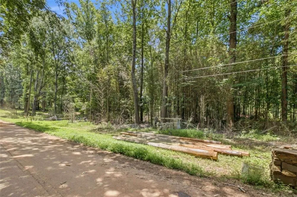 455 Red Oak Road Maysville, GA 30558