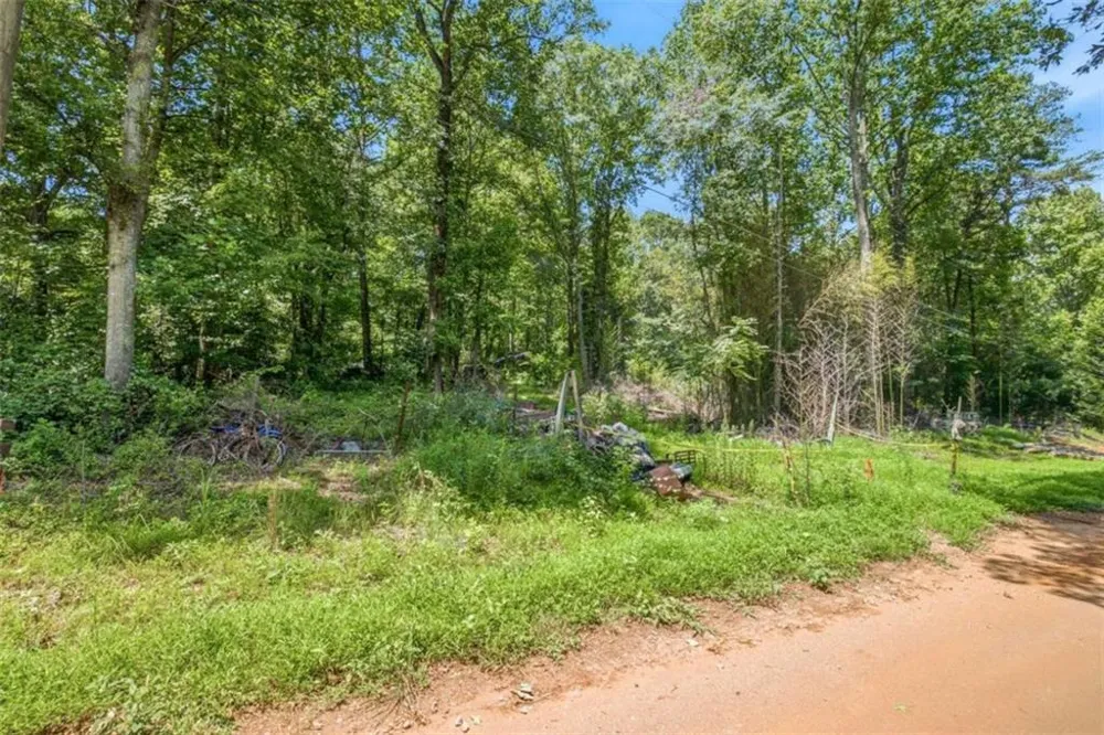 455 Red Oak Road Maysville, GA 30558