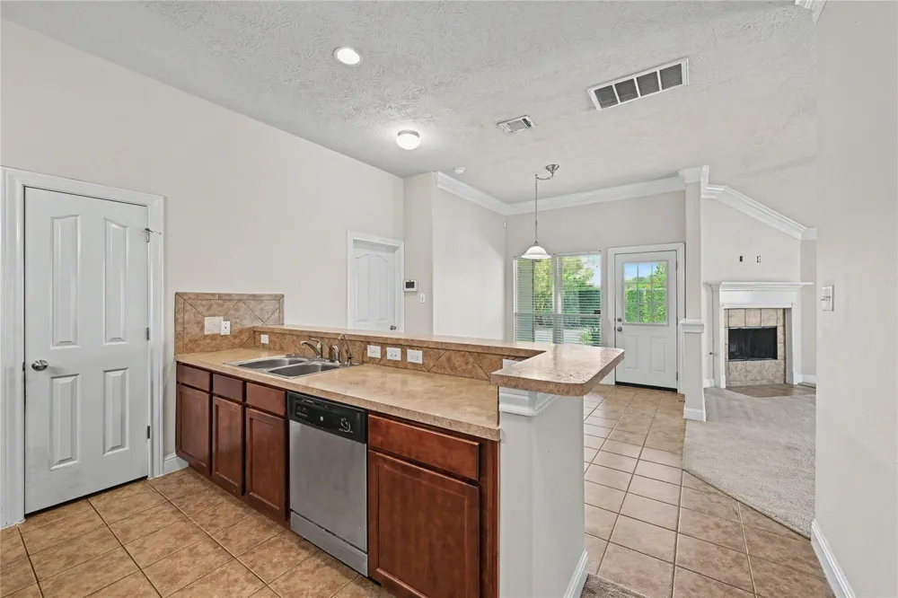 24703 Sandusky Drive Tomball, TX 77375