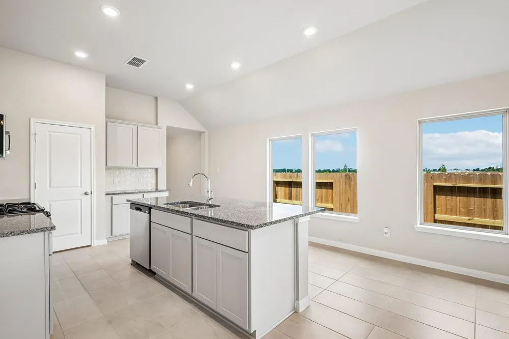 739 Hidden Meadow Street Bonney, TX 77583