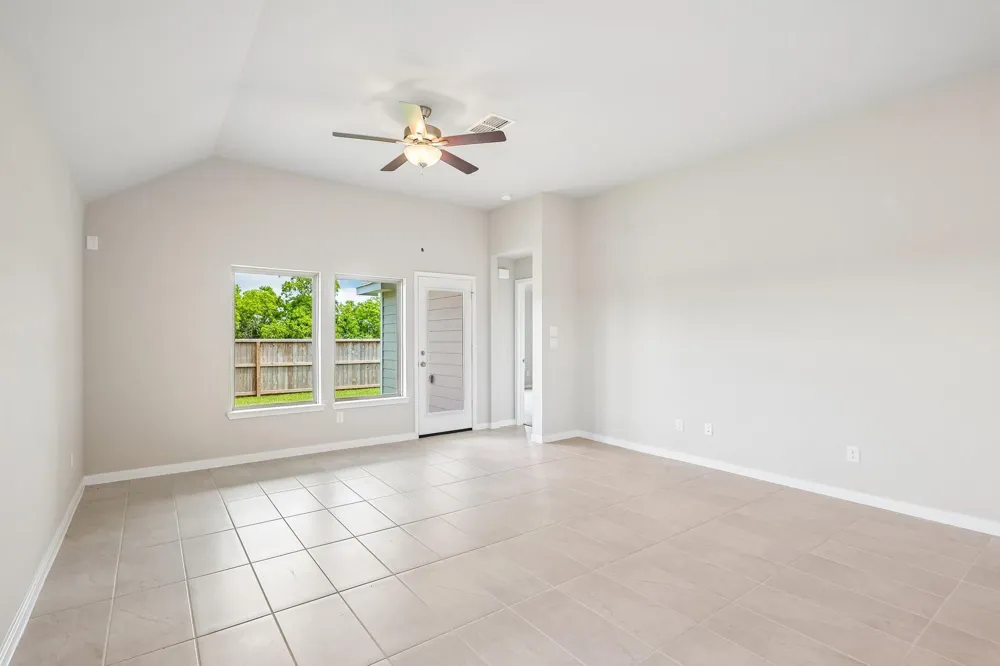 739 Hidden Meadow Street Bonney, TX 77583