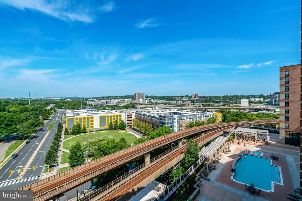 2451 MIDTOWN AVENUE #1319 Alexandria, VA 22303