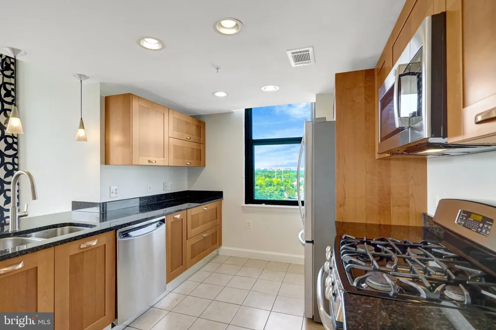 2451 MIDTOWN AVENUE #1319 Alexandria, VA 22303