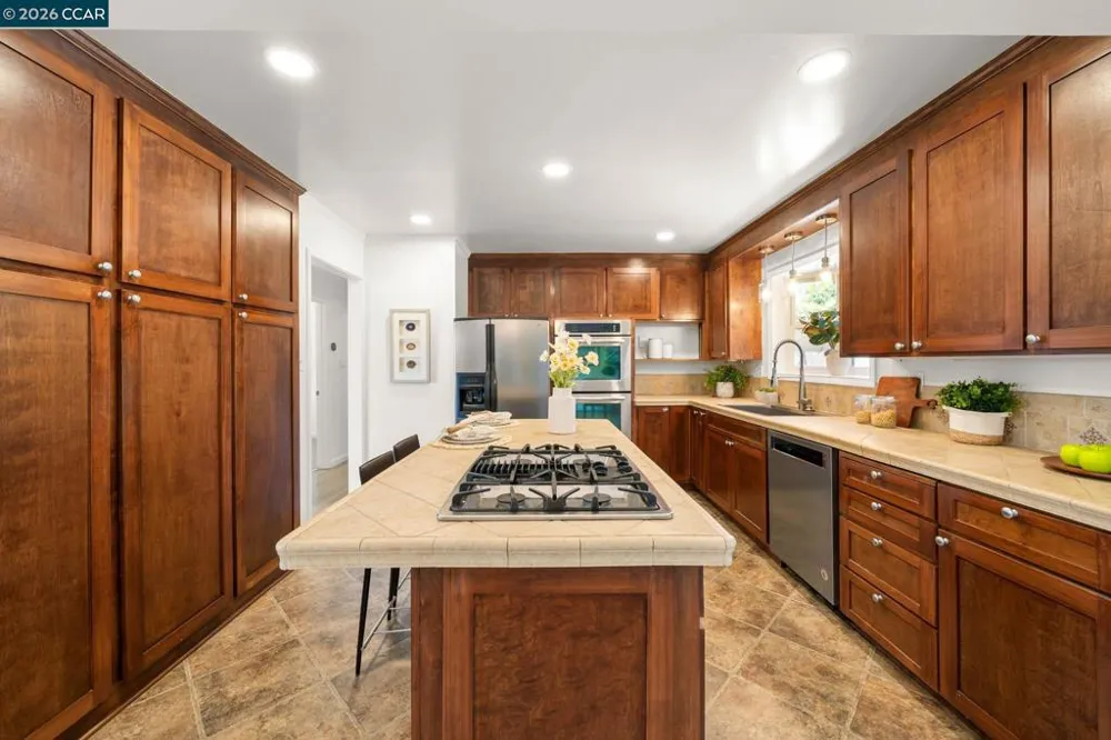 330 Michell Ct Livermore, CA 94551