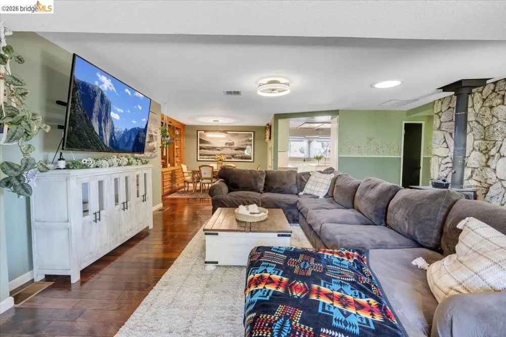 19225 Overlook Dr. Sonora, CA 95370
