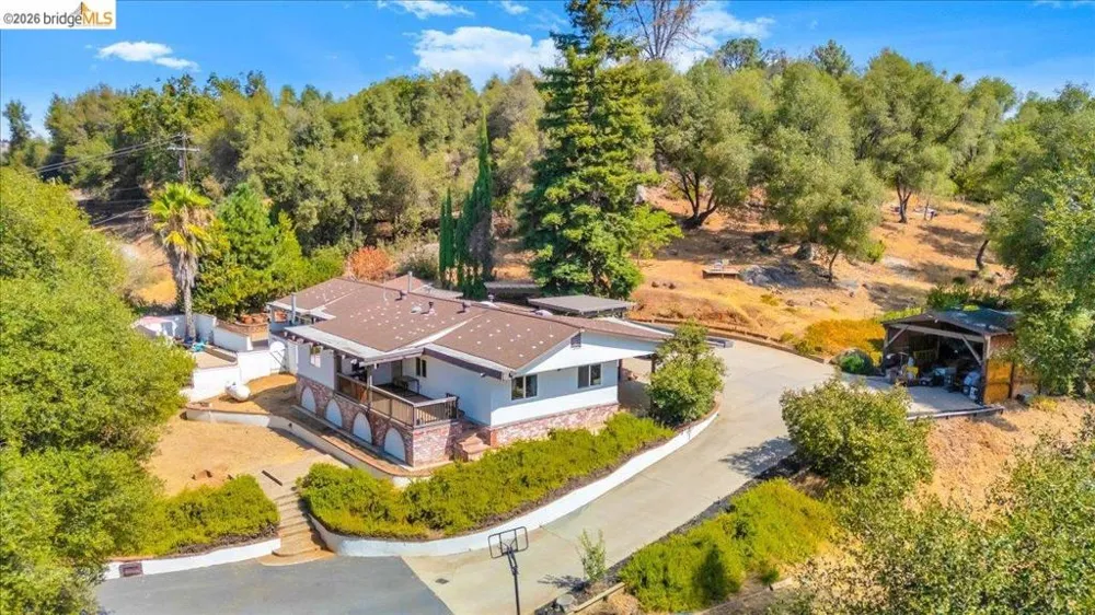 19225 Overlook Dr. Sonora, CA 95370