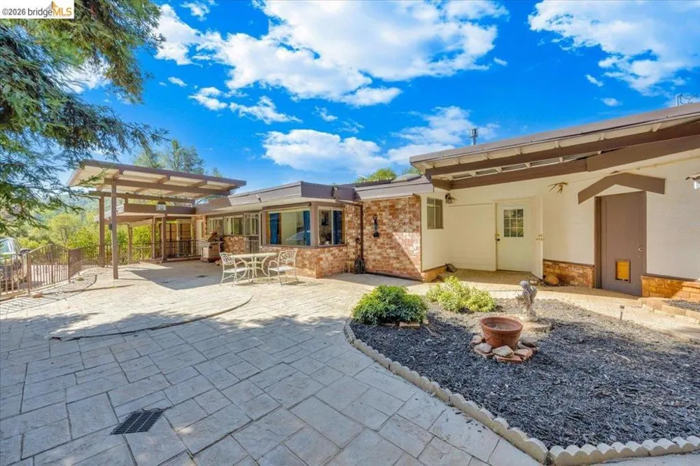 19225 Overlook Dr. Sonora, CA 95370