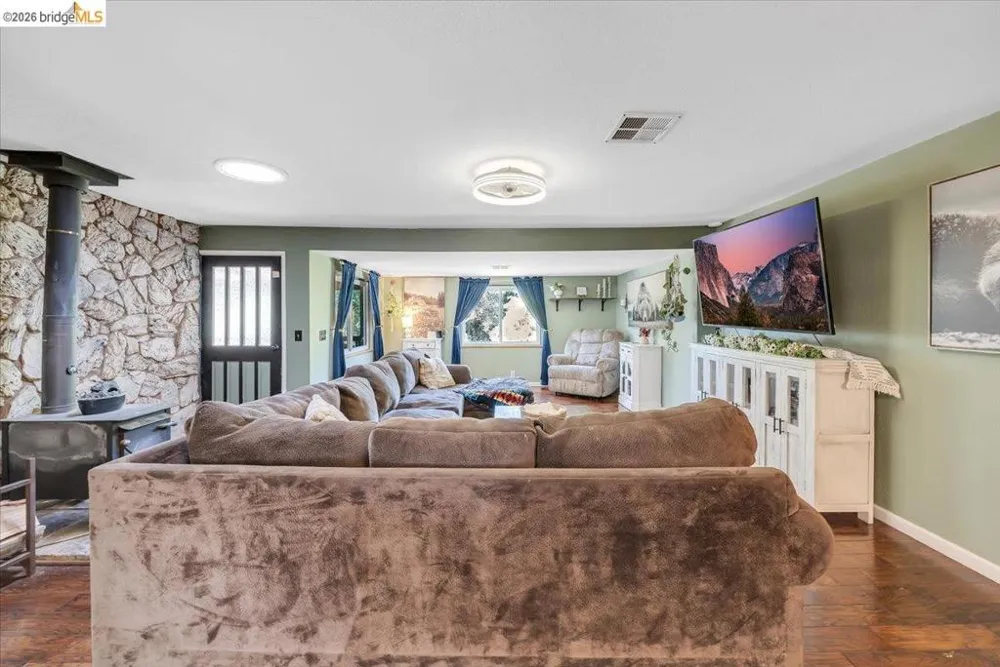 19225 Overlook Dr. Sonora, CA 95370