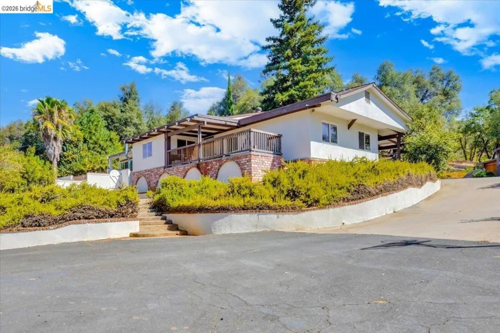 19225 Overlook Dr. Sonora, CA 95370