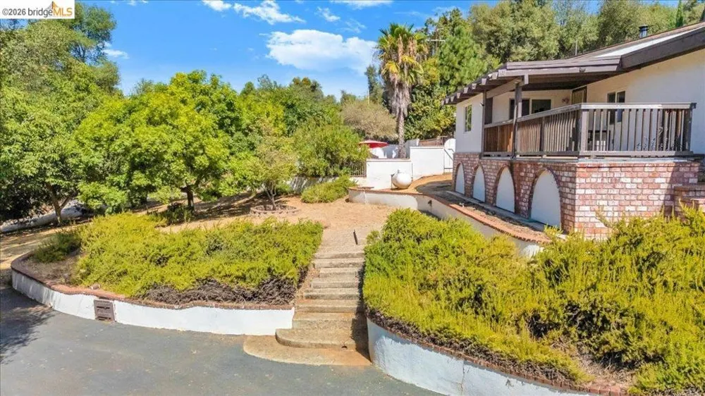19225 Overlook Dr. Sonora, CA 95370
