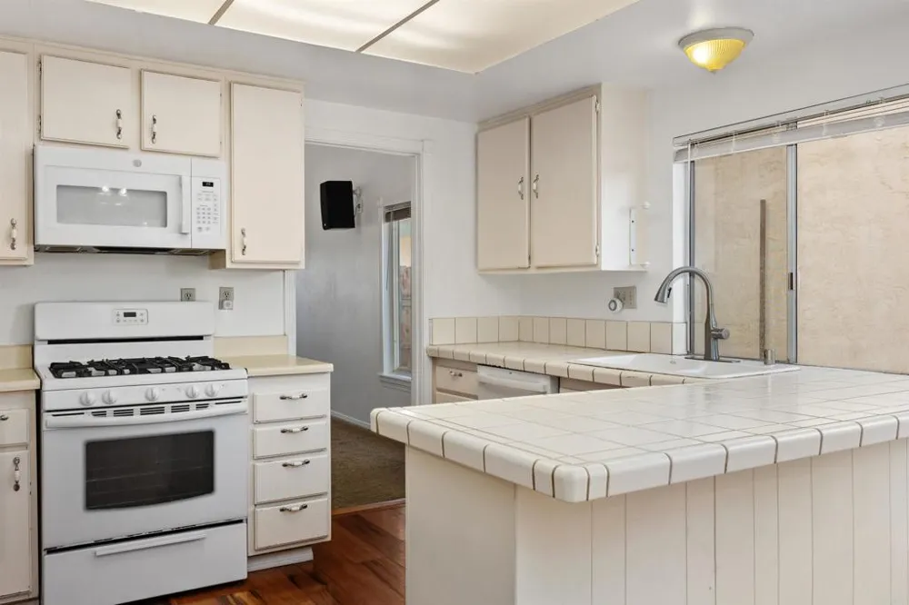 8968 Menkar Road San Diego, CA 92126