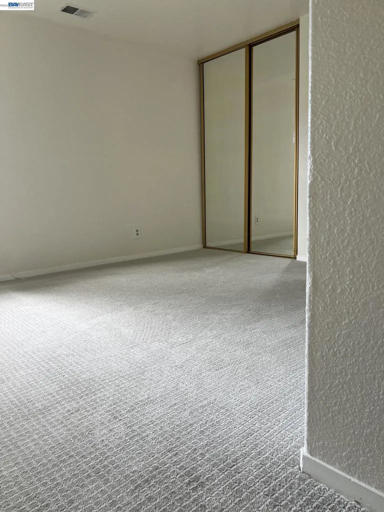 21239 Gary Dr #202E Hayward, CA 94546