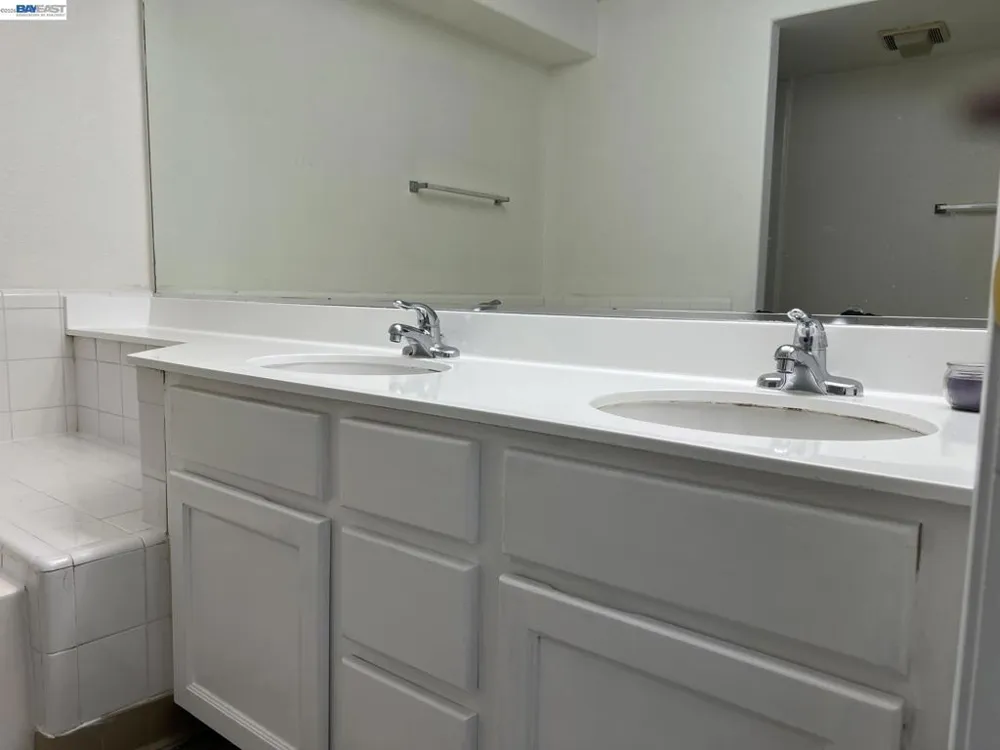 21239 Gary Dr #202E Hayward, CA 94546