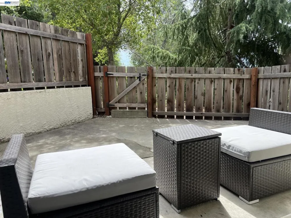 21239 Gary Dr #202E Hayward, CA 94546
