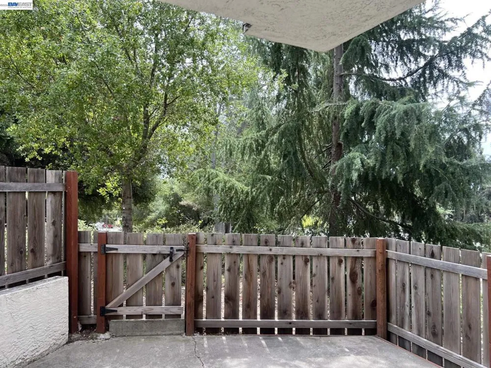 21239 Gary Dr #202E Hayward, CA 94546