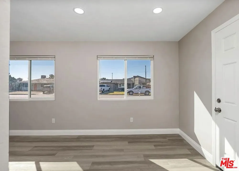 2612 Van Buren Place Bakersfield, CA 93314