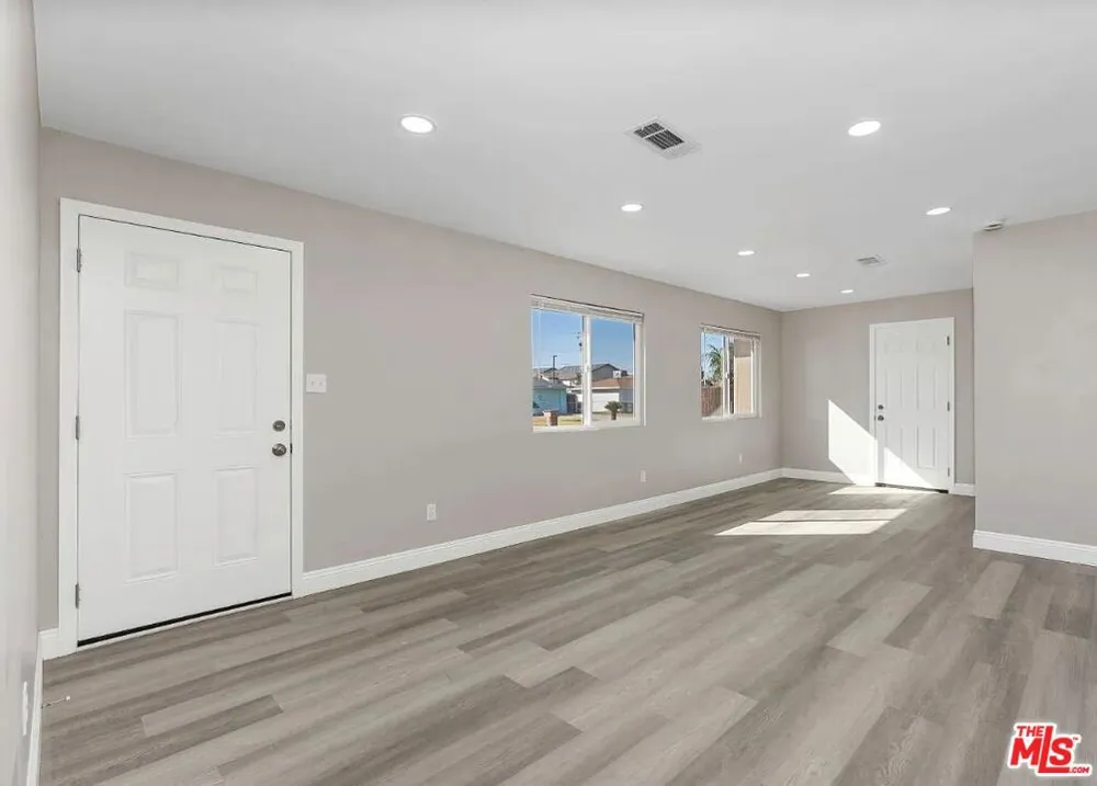 2612 Van Buren Place Bakersfield, CA 93314