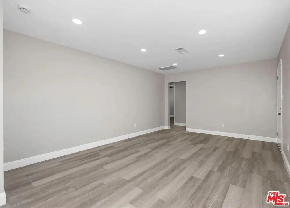 2612 Van Buren Place Bakersfield, CA 93314