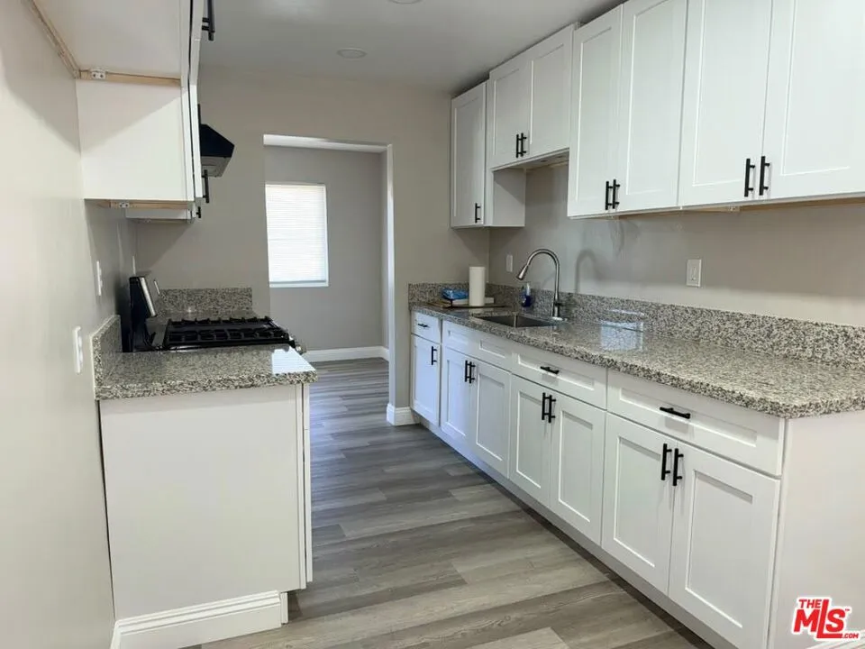 2612 Van Buren Place Bakersfield, CA 93314
