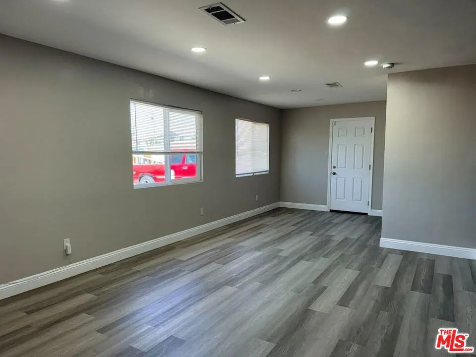 2612 Van Buren Place Bakersfield, CA 93314