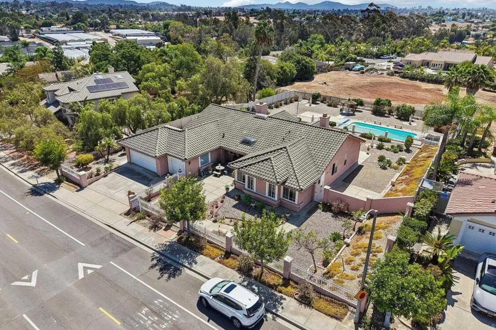 638 Cantara Lane Vista, CA 92081